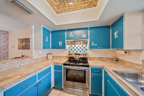 House in Sarasota, Florida 3 bedrooms, 123.93 sq.m. № 1824688 - photo 12