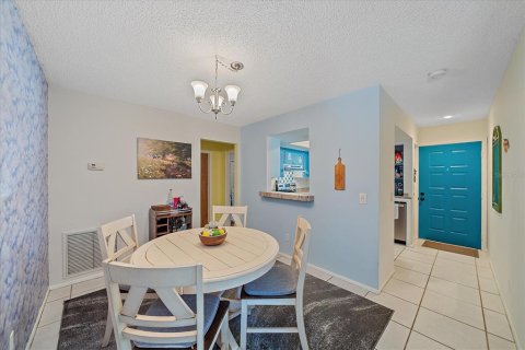 House in Sarasota, Florida 3 bedrooms, 123.93 sq.m. № 1824688 - photo 9