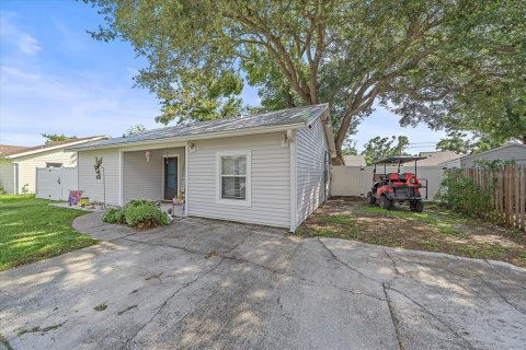 House in Sarasota, Florida 3 bedrooms, 123.93 sq.m. № 1824688 - photo 1