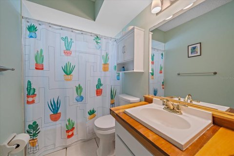 House in Sarasota, Florida 3 bedrooms, 123.93 sq.m. № 1824688 - photo 24