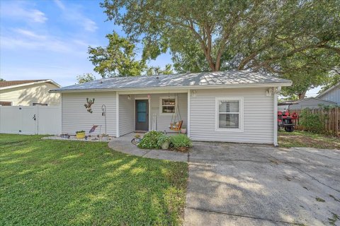House in Sarasota, Florida 3 bedrooms, 123.93 sq.m. № 1824688 - photo 2