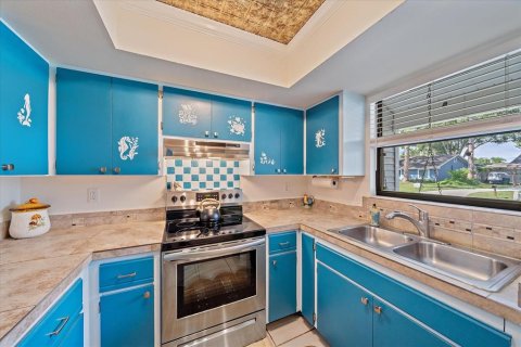 House in Sarasota, Florida 3 bedrooms, 123.93 sq.m. № 1824688 - photo 13