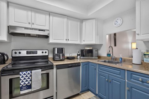 Condo in Oakland Park, Florida, 2 bedrooms  № 2241032 - photo 4