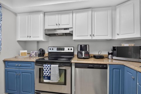 Condo in Oakland Park, Florida, 2 bedrooms  № 2241032 - photo 5