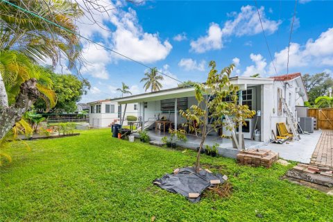 Casa en venta en Miami, Florida, 3 dormitorios, 153.1 m2 № 2002955 - foto 22