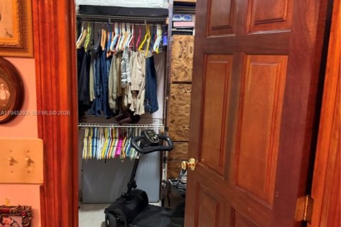 Condominio en venta en Hallandale Beach, Florida, 2 dormitorios, 135.17 m2 № 2002280 - foto 18