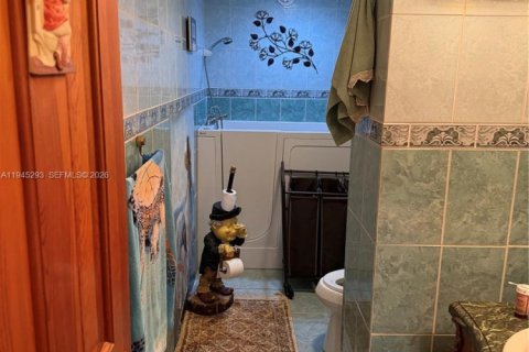 Condominio en venta en Hallandale Beach, Florida, 2 dormitorios, 135.17 m2 № 2002280 - foto 21