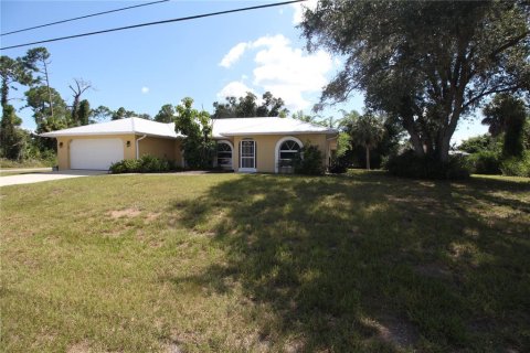 Villa ou maison à louer à North Port, Floride: 3 chambres, 157.93 m2 № 2345353 - photo 18