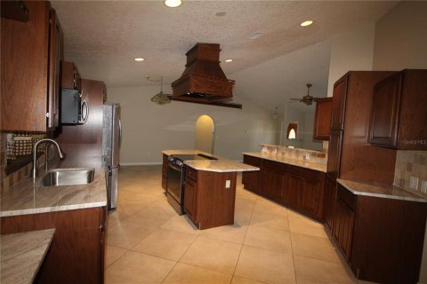 Villa ou maison à louer à North Port, Floride: 3 chambres, 157.93 m2 № 2345353 - photo 8