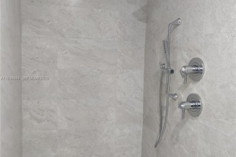 Снять в аренду кондоминиум в Майами, Флорида 1 спальня, 71.91м2, № 1997557 - фото 9