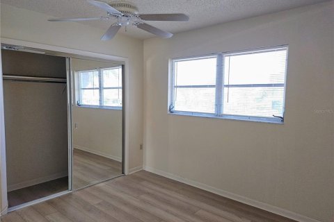 Apartment in Madeira Beach, Florida 2 bedrooms, 79.43 sq.m. № 2227812 - photo 12