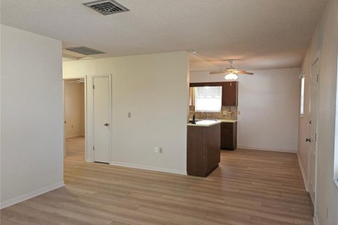Apartment in Madeira Beach, Florida 2 bedrooms, 79.43 sq.m. № 2227812 - photo 5