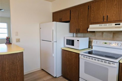 Apartment in Madeira Beach, Florida 2 bedrooms, 79.43 sq.m. № 2227812 - photo 10