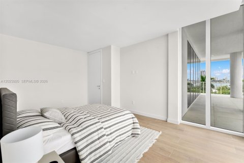 Condo in Fort Lauderdale, Florida, 2 bedrooms  № 2083109 - photo 7
