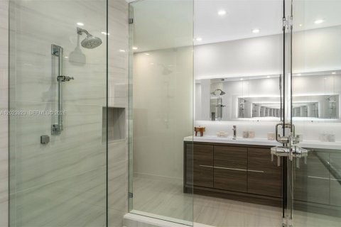Condo in Fort Lauderdale, Florida, 2 bedrooms  № 2083109 - photo 6
