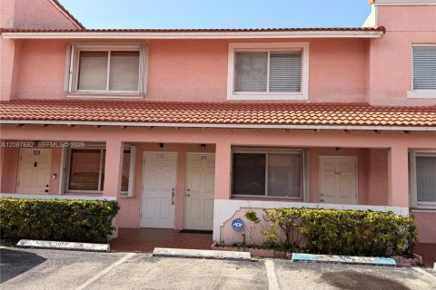 Condo à Doral, Floride, 2 chambres  № 2361819