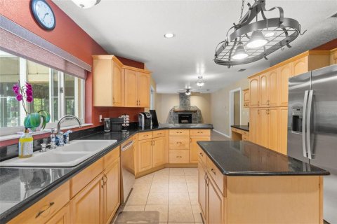 House in Brooksville, Florida 5 bedrooms, 289.48 sq.m. № 1725504 - photo 23