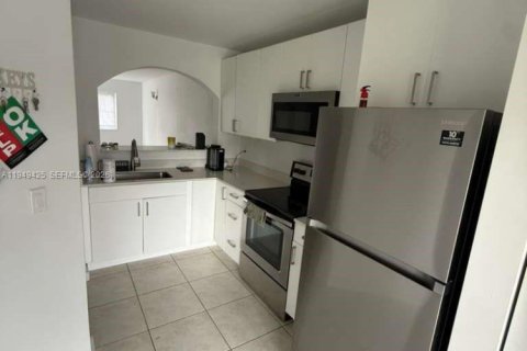 Снять в аренду кондоминиум в Хомстед, Флорида 2 спальни, 76.37м2, № 2005173 - фото 5