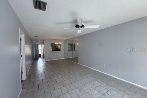 Casa en alquiler en Sarasota, Florida, 2 dormitorios, 102.19 m2 № 1903855 - foto 6