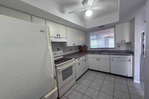 Casa en alquiler en Sarasota, Florida, 2 dormitorios, 102.19 m2 № 1903855 - foto 3