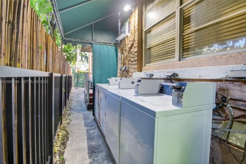 Apartamento en alquiler en Coral Gables, Florida, 46.45 m2 № 1993868 - foto 13