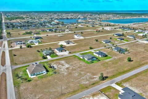 Terrain à vendre à Cape Coral, Floride № 1958990 - photo 17
