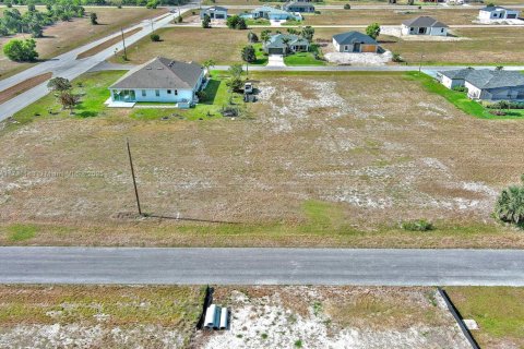Terrain à vendre à Cape Coral, Floride № 1958990 - photo 14