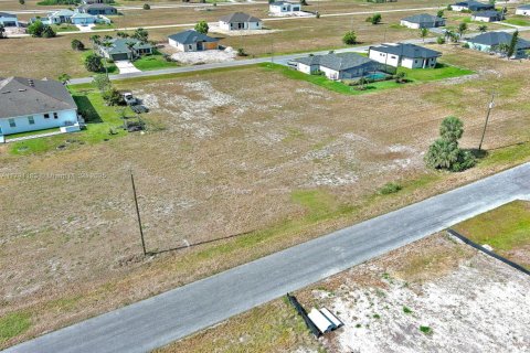 Terrain à vendre à Cape Coral, Floride № 1958990 - photo 16