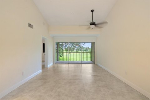 Condo in Boca Raton, Florida, 2 bedrooms № 2399977 - photo 8