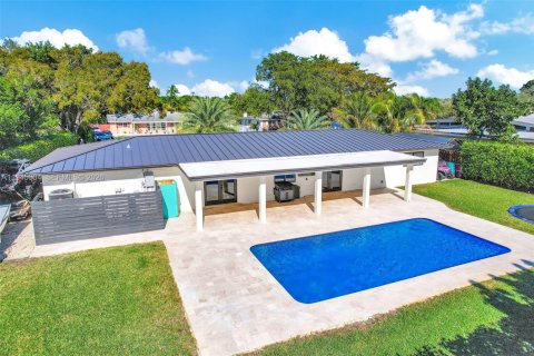 House in Plantation, Florida 3 bedrooms, 142.14 sq.m. № 2004453 - photo 29