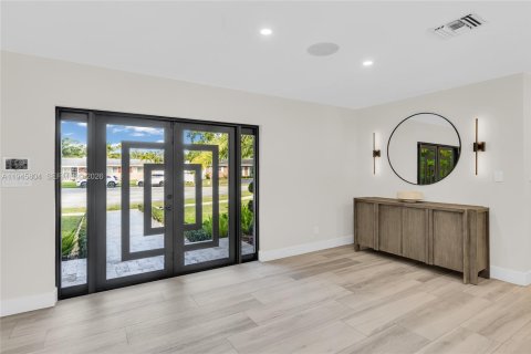 House in Plantation, Florida 3 bedrooms, 142.14 sq.m. № 2004453 - photo 4