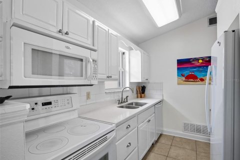 Villa ou maison à vendre à New Smyrna Beach, Floride: 3 chambres, 129.13 m2 № 1912530 - photo 20