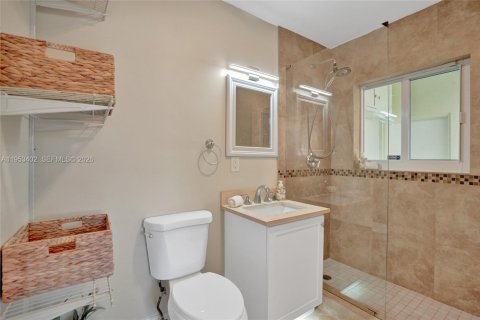 Commercial property in Fort Lauderdale, Florida 158.68 sq.m. № 2010086 - photo 22