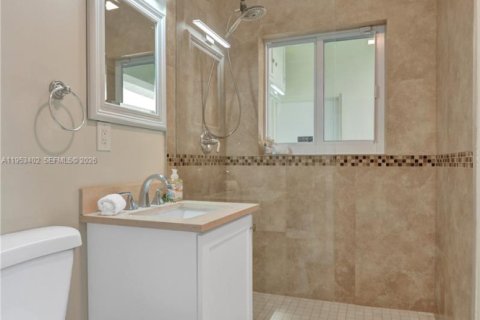 Commercial property in Fort Lauderdale, Florida 158.68 sq.m. № 2010086 - photo 2