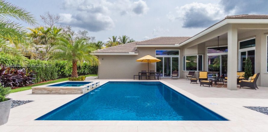 Villa ou maison à Weston, Floride 5 chambres, 255.48 m2 № 2023911