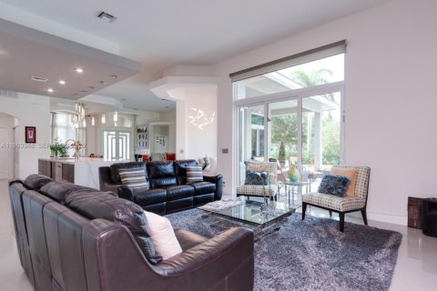 Villa ou maison à louer à Weston, Floride: 5 chambres, 255.48 m2 № 2023911 - photo 24