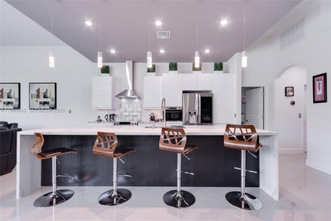 Villa ou maison à louer à Weston, Floride: 5 chambres, 255.48 m2 № 2023911 - photo 21