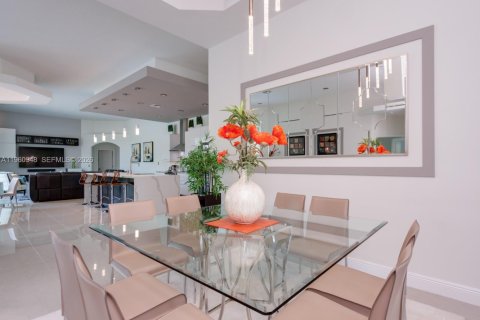 Villa ou maison à louer à Weston, Floride: 5 chambres, 255.48 m2 № 2023911 - photo 14