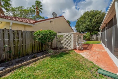 House in Margate, Florida 3 bedrooms, 145.02 sq.m. № 2274264 - photo 21