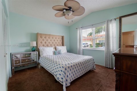 House in Margate, Florida 3 bedrooms, 145.02 sq.m. № 2274264 - photo 17