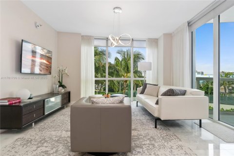 Condo in Sunny Isles Beach, Florida, 2 bedrooms  № 1713196 - photo 4