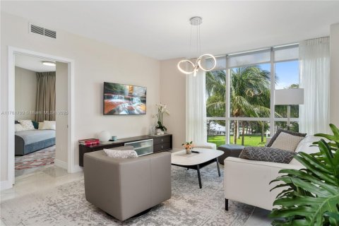 Condo in Sunny Isles Beach, Florida, 2 bedrooms  № 1713196 - photo 7