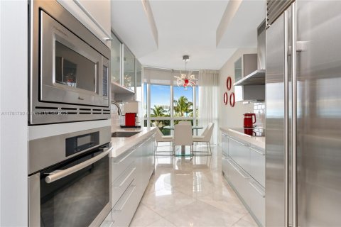 Condo in Sunny Isles Beach, Florida, 2 bedrooms  № 1713196 - photo 8