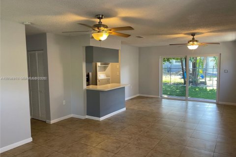 Immobilier commercial à Miami, Floride 191.1 m2 № 2170907