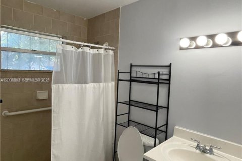 Immobilier commercial à vendre à Miami, Floride: 191.1 m2 № 2170907 - photo 9