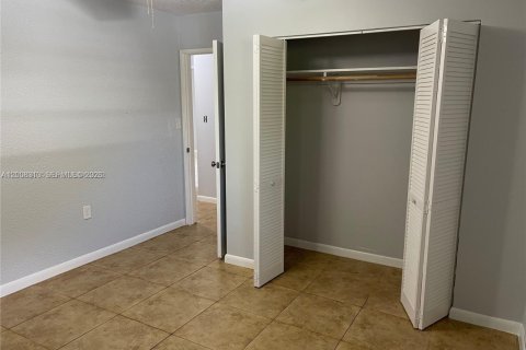 Immobilier commercial à vendre à Miami, Floride: 191.1 m2 № 2170907 - photo 15