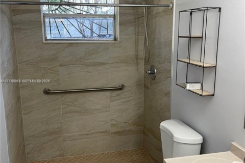 Immobilier commercial à vendre à Miami, Floride: 191.1 m2 № 2170907 - photo 6