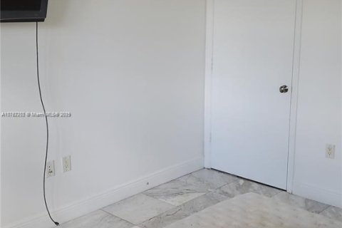 Condominio en venta en Aventura, Florida, 1 dormitorio, 85.38 m2 № 1704196 - foto 15