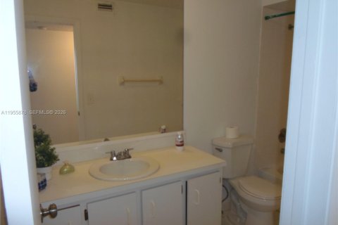 Condominio en alquiler en Miami, Florida, 2 dormitorios, 98.94 m2 № 2009848 - foto 30