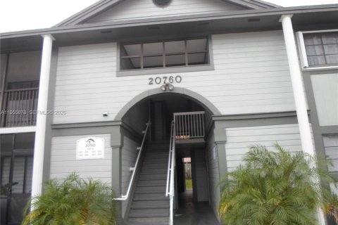 Condominio en Miami, Florida, 2 dormitorios  № 2009848